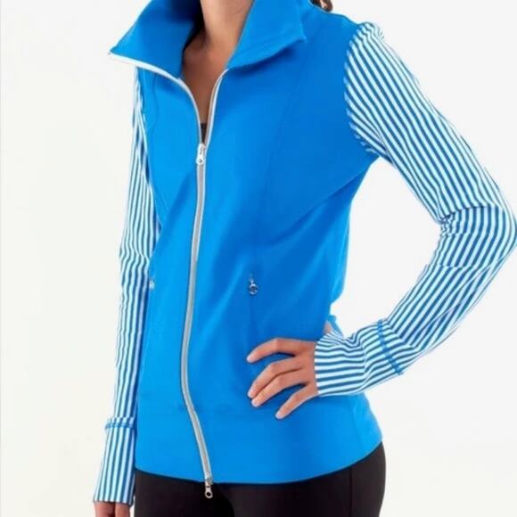 Lululemon Jacket Women's SZ 8 Blue Striped Full Zip Track Activewear Lightweight - Picture 3 of 11